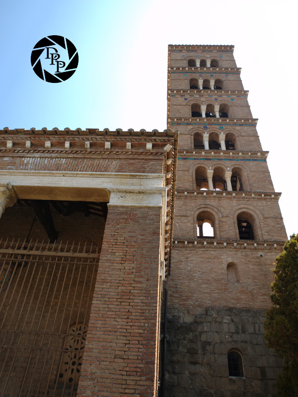 9364092849_2d9d688902_o